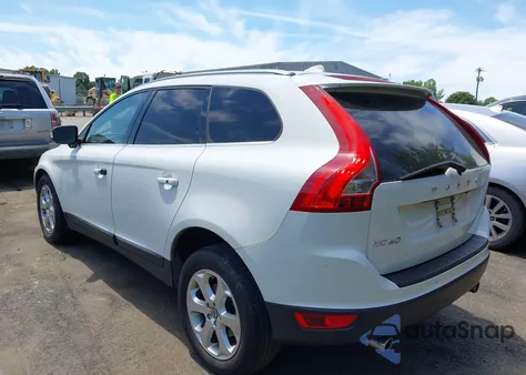 2013 Volvo Xc60 3.2 Platinum from USA, damaged, VIN YV4952DL7D2429586